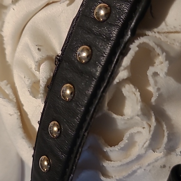 Coach leather hobo studded bag short strap also has long crossbody strap. - Picture 6 of 8